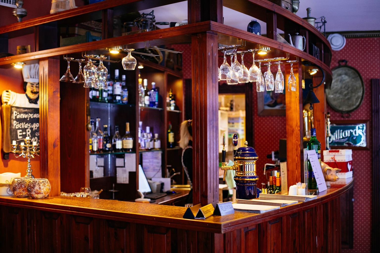 Brick tavern: Southern Ontario’s Best Local Pub Experience — The Role of Community in a Brick Tavern Brick tavern: Southern Ontario’s Best Local Pub Experience — The Role of Community in a Brick Tavern